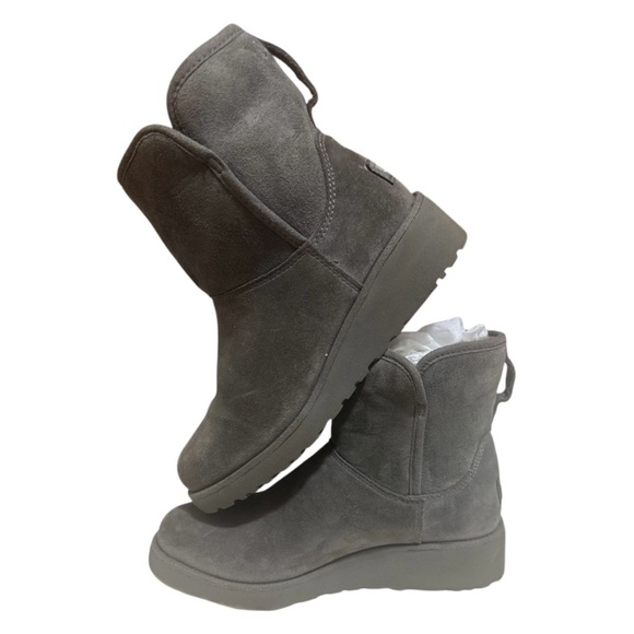 UGG Gray Winter Boots Slip-On Suede Comfort - Picture 1 of 8